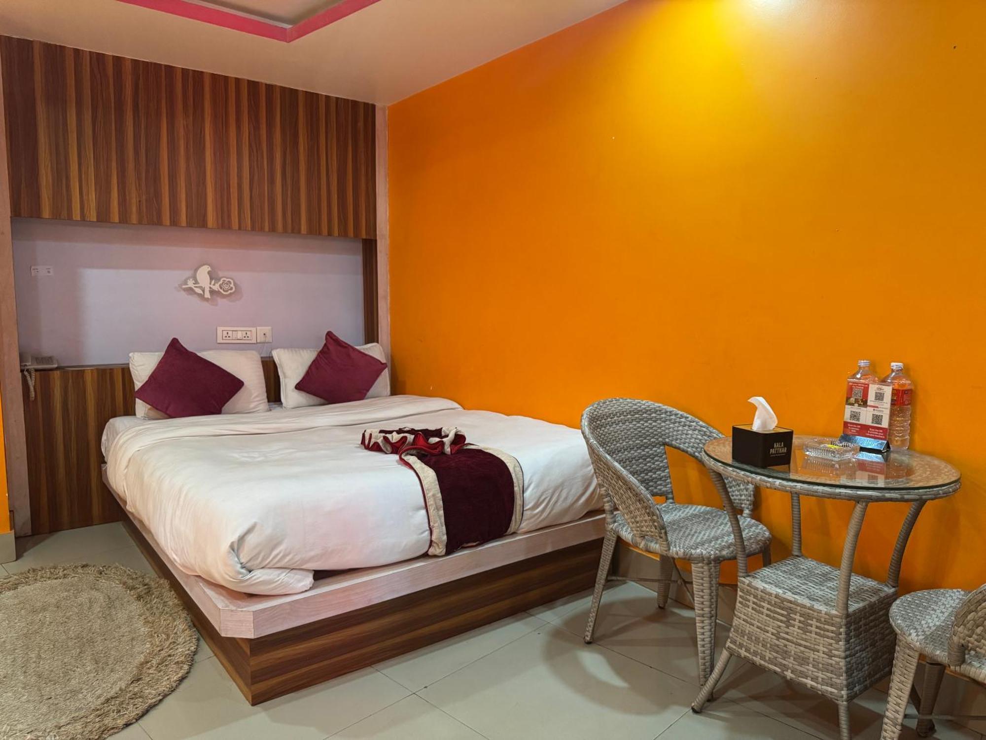 Om Tandoori Hotel Kathmandu Bagian luar foto